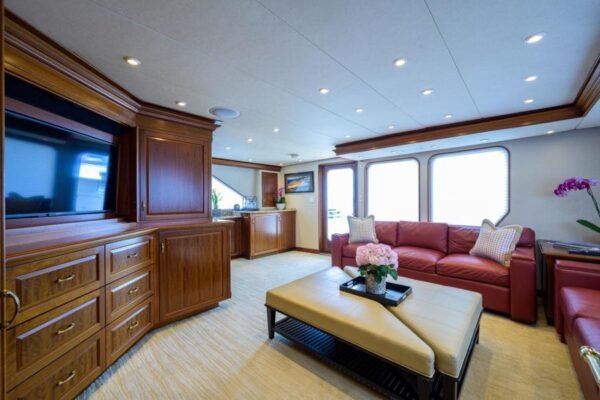 2003 Burger Tri-Deck FOR SALE - Image 12