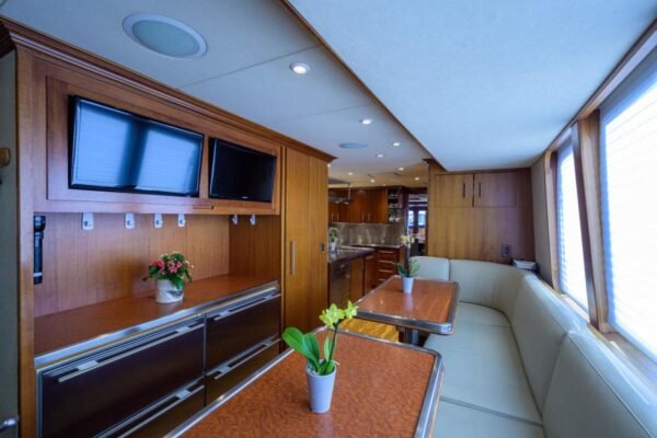 2003 Burger Tri-Deck FOR SALE - Image 14