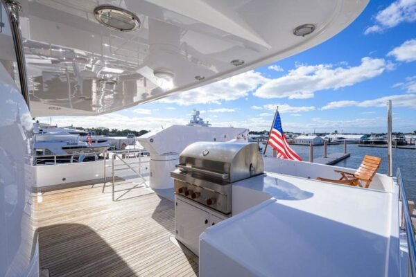 2003 Burger Tri-Deck FOR SALE - Image 20