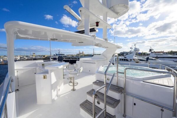 2003 Burger Tri-Deck FOR SALE - Image 29