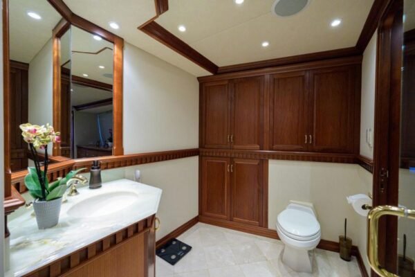 2003 Burger Tri-Deck FOR SALE - Image 30