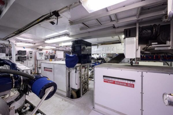 2003 Burger Tri-Deck FOR SALE - Image 37