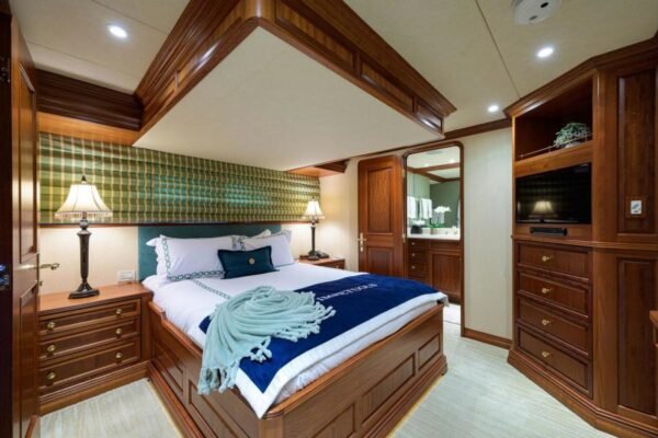 2003 Burger Tri-Deck FOR SALE - Image 43