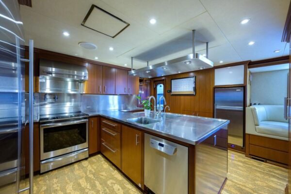 2003 Burger Tri-Deck FOR SALE - Image 8
