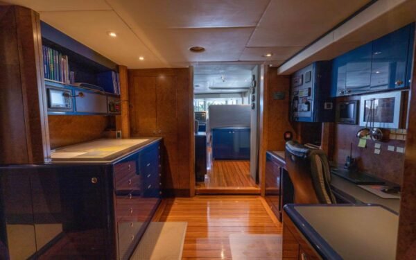 2004 Oceanfast Full Displacement 4 - Image 5
