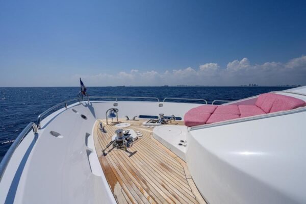 2007 Lazzara Yachts FOR SALE - Image 23