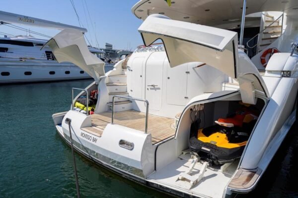 2007 Lazzara Yachts FOR SALE - Image 13