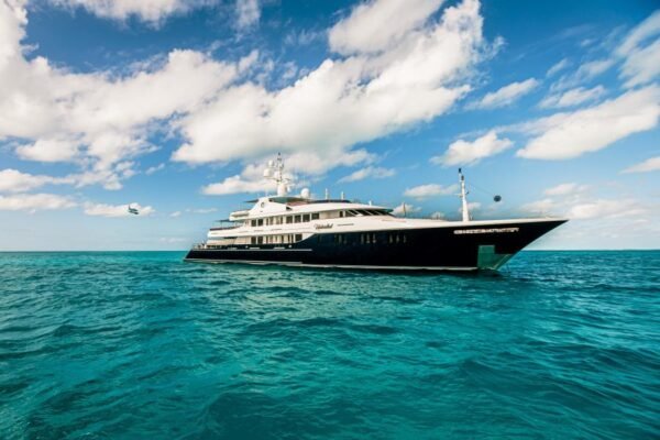 2009 Trinity Yachts UNBRIDLED FOR SALE - Image 8