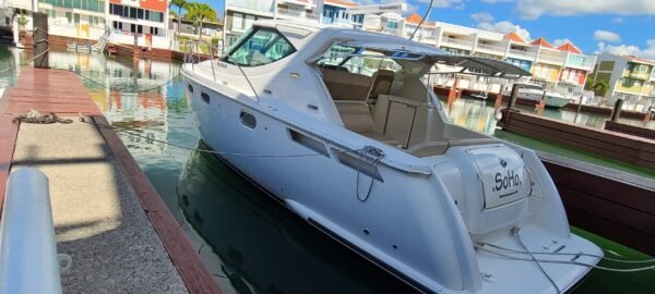 2011 Tiara Yachts 3500 Sovran LE SOHO - Image 22