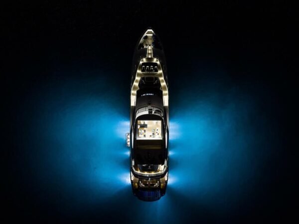 2013 Sunseeker Predator 115 EVEREAST FOR SALE - Image 7