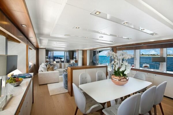 2013 Sunseeker Predator 115 EVEREAST FOR SALE - Image 20
