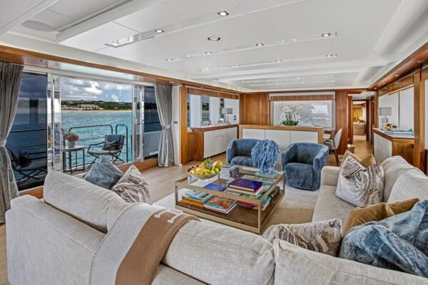 2013 Sunseeker Predator 115 EVEREAST FOR SALE - Image 22