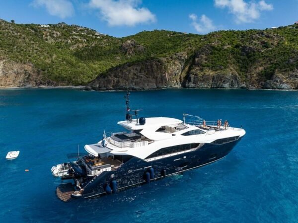 2013 Sunseeker Predator 115 EVEREAST FOR SALE - Image 5
