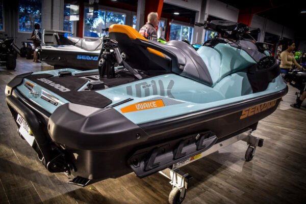 2023 SeaDoo Wake 170 With BRP Premium Audio, iDF, iBR - Image 3