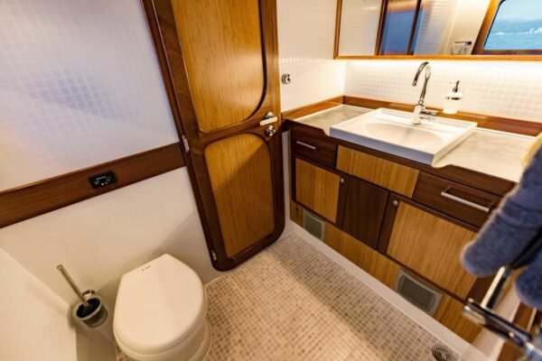 Custom 78 TransOcean Powercat IETA - Image 23