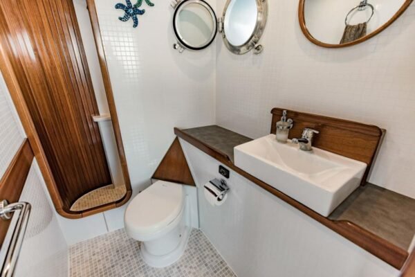 Custom 78 TransOcean Powercat IETA - Image 38
