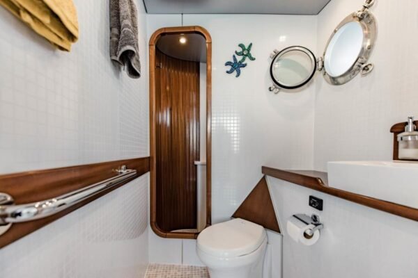 Custom 78 TransOcean Powercat IETA - Image 39