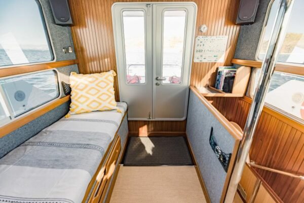 Custom 78 TransOcean Powercat IETA - Image 44
