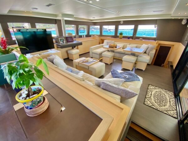 Lagoon Lagoon 620 HONORARY - Image 7
