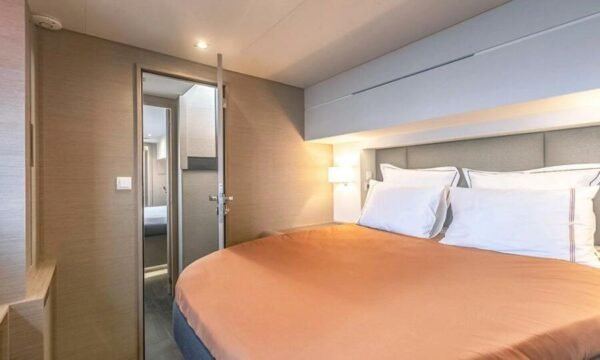 2024 Fountaine Pajot Samana - Image 16