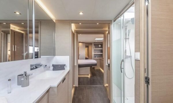 2024 Fountaine Pajot Samana - Image 21