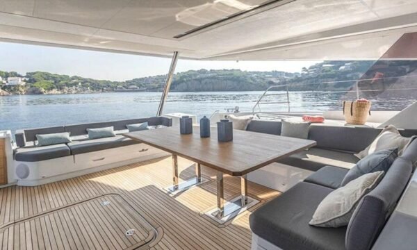 2024 Fountaine Pajot Samana - Image 11