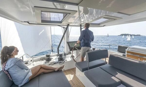 2024 Fountaine Pajot Samana - Image 10