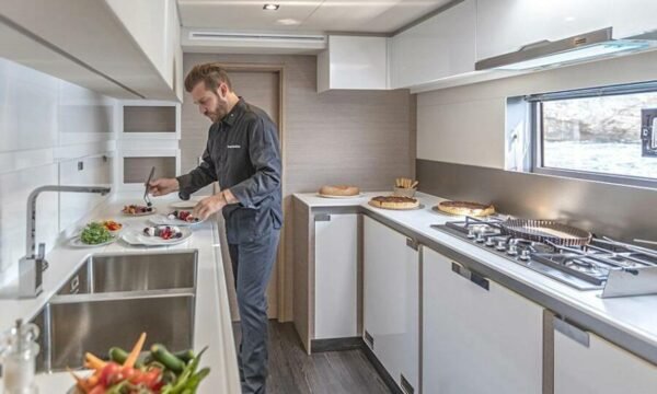 2024 Fountaine Pajot Samana - Image 15