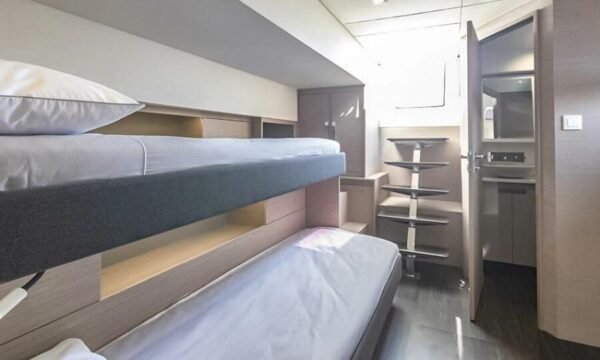 2024 Fountaine Pajot Samana - Image 18