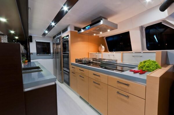 Sunreef 70 Sailing Mulan - Image 8