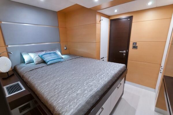 Sunreef 70 Sailing Mulan - Image 11