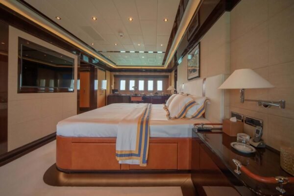 BASH IV Motor yacht for sale - Image 10