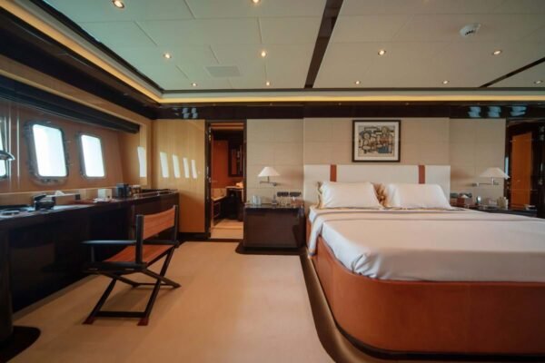 BASH IV Motor yacht for sale - Image 9