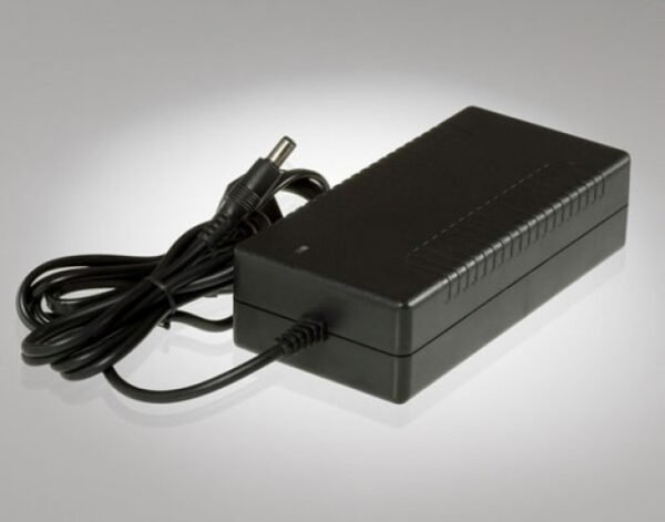 CHARGER FOR TRAVEL/ULTRALIGHT TORQEEDO TILL 2014
