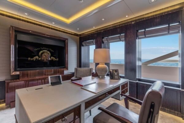 CLOUD 9 Motor yacht for sale - Image 10
