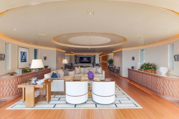 CLOUD 9 Motor yacht for sale - Image 4