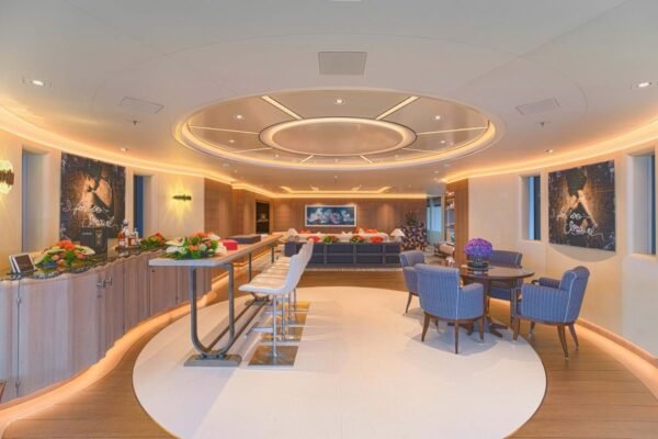 CLOUD 9 Motor yacht for sale - Image 18