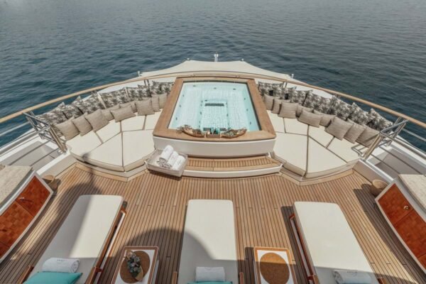 CLOUD 9 Motor yacht for sale - Image 35
