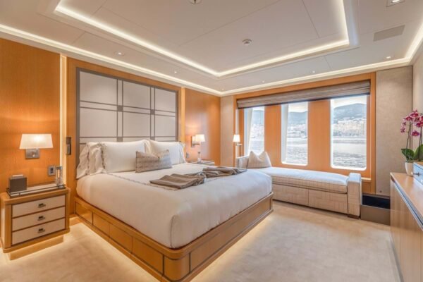 CLOUD 9 Motor yacht for sale - Image 14