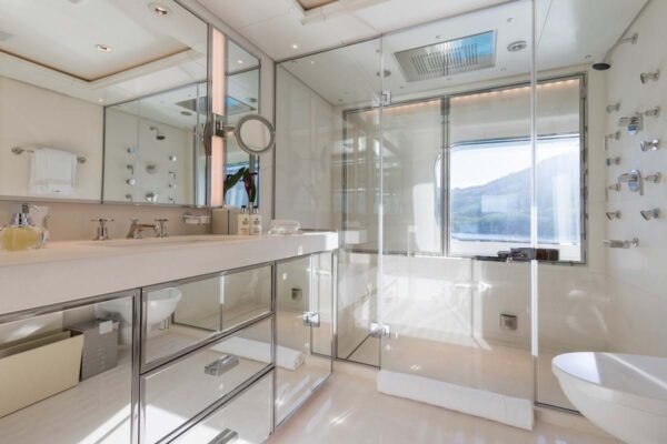 FLAG Motor yacht for sale - Image 11
