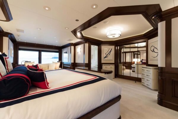 FLAG Motor yacht for sale - Image 9