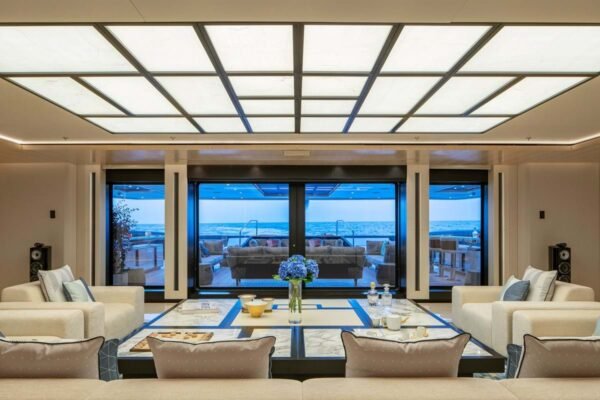 ILLUSION PLUS Motor yacht for sale - Image 3