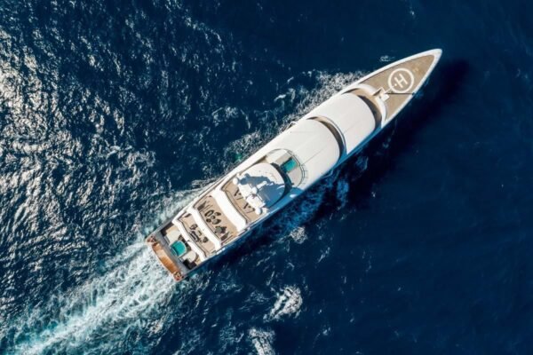 ILLUSION PLUS Motor yacht for sale - Image 30