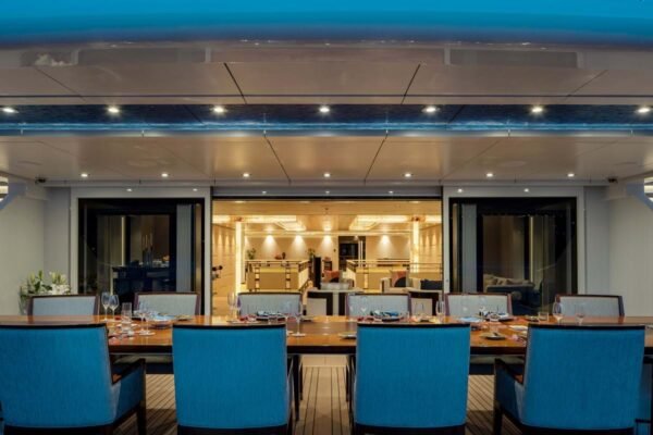 ILLUSION PLUS Motor yacht for sale - Image 19