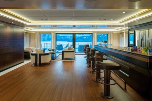 ILLUSION PLUS Motor yacht for sale - Image 16