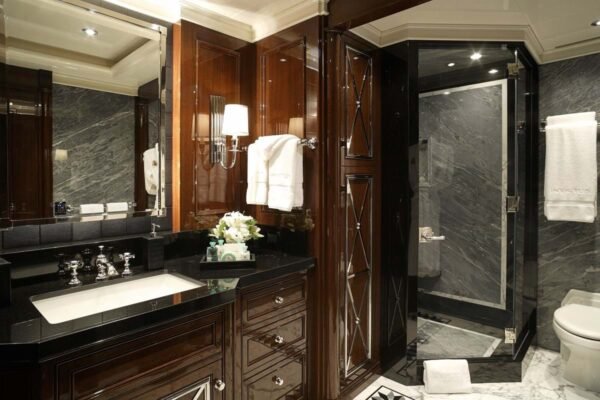 INVICTUS Motor yacht for sale - Image 7