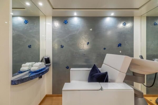 LADY E Motor yacht for sale - Image 25