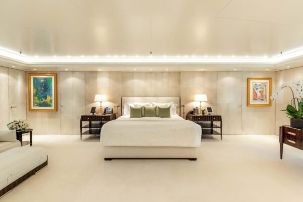 LADY E Motor yacht for sale - Image 6