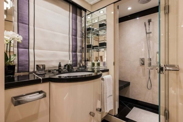 PAPA Motor yacht for sale - Image 19