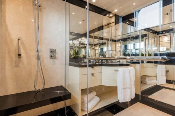 PAPA Motor yacht for sale - Image 15